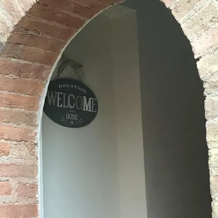 Il Giuggiolo Apartment *